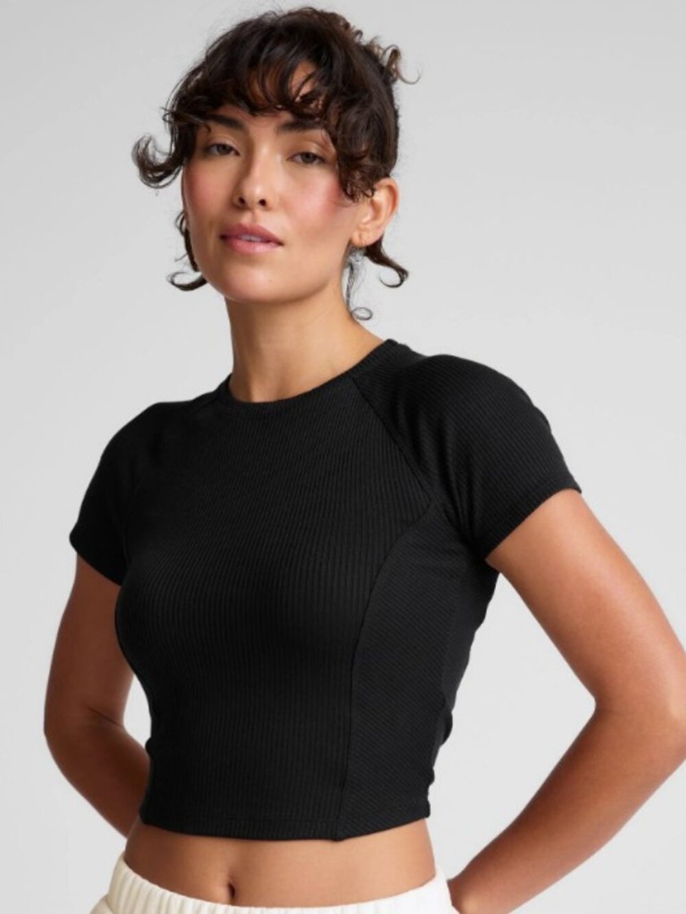 Beyond Yoga Silhouette Cropped Tee in Black